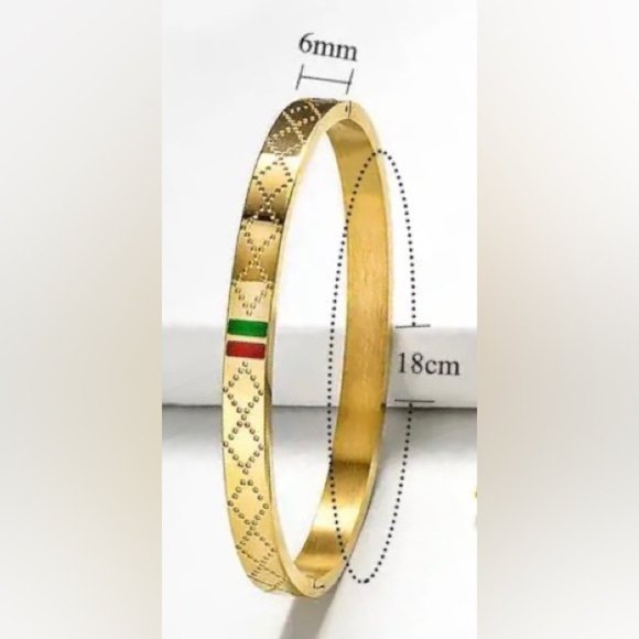 18K Gold Plated Luxury High Quality Bracelet - Picture 8 of 9